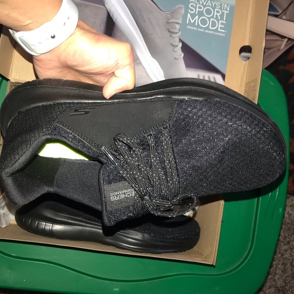 Men’s Skechers size 8 - Picture 2 of 6